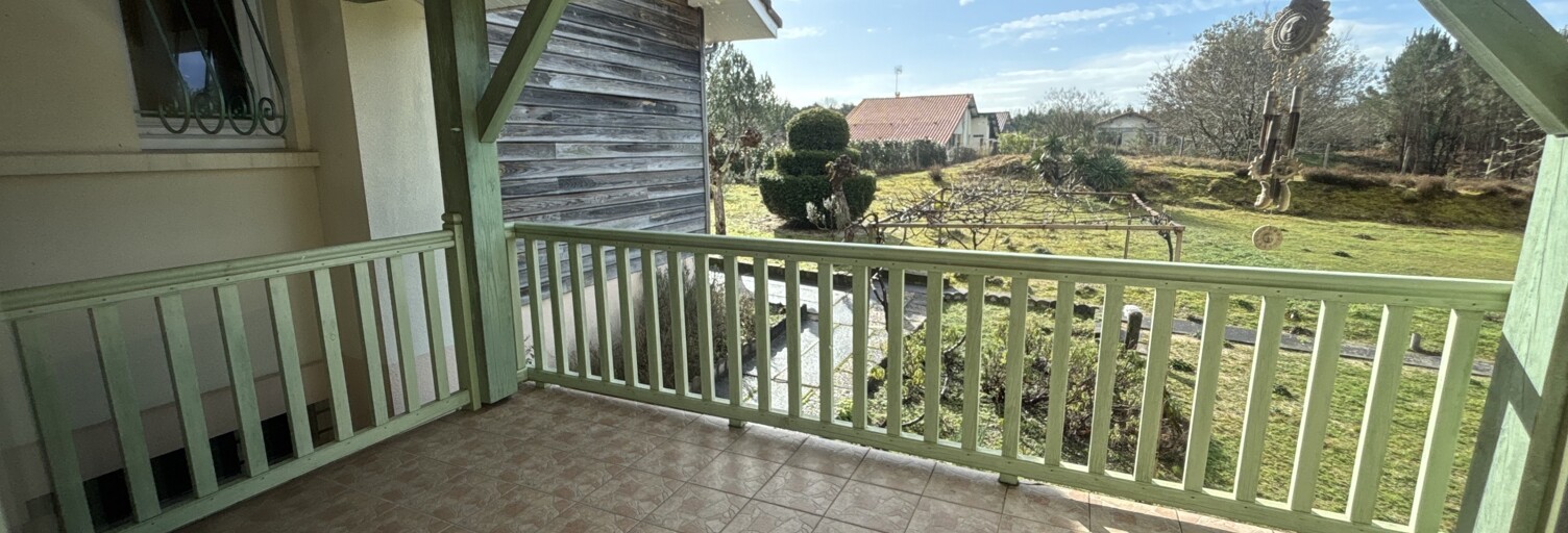 Maison 8 Pièces 191 m² à vendre à Saint-Julien-en-Born (40170)