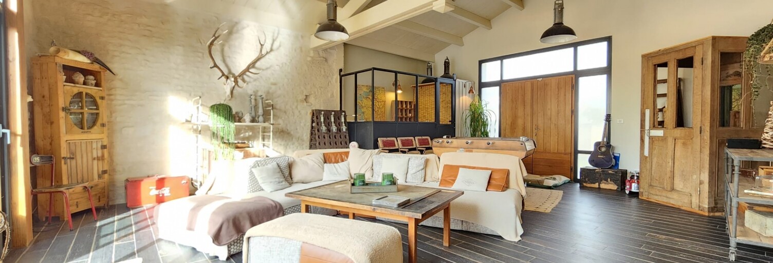 Maison 4 Pièces 154 m² à vendre à Croix-Chapeau (17220)