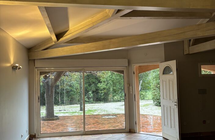 Vente Maison/villa 4 pièces — photo 2