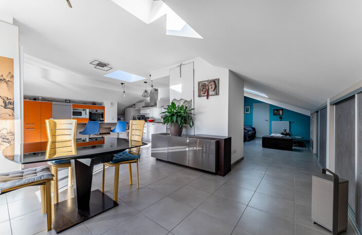 A VENDRE COEUR DE TASSIN LA DEMI LUNE APPARTEMENT DUPLEX AU — photo 2