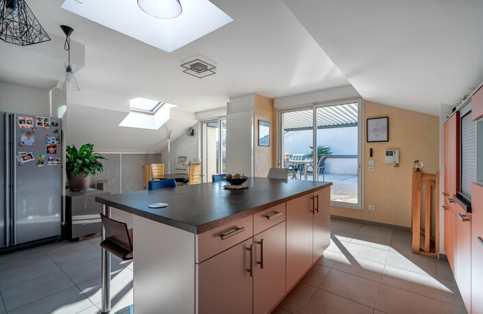 A VENDRE COEUR DE TASSIN LA DEMI LUNE APPARTEMENT DUPLEX AU — photo 4