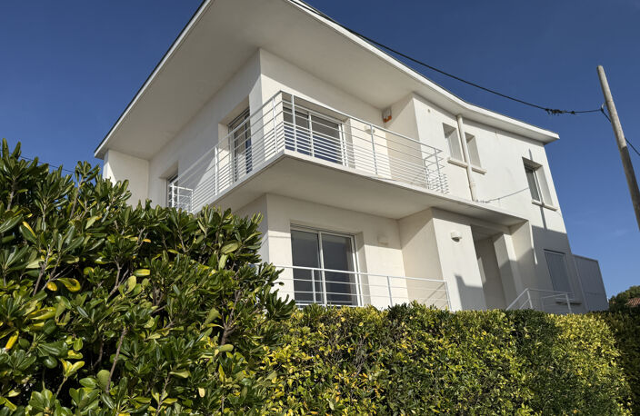 FONCILLON - VILLA SECONDE LIGNE VUE OCEAN - 4 CHAMBRES - AU — photo 2