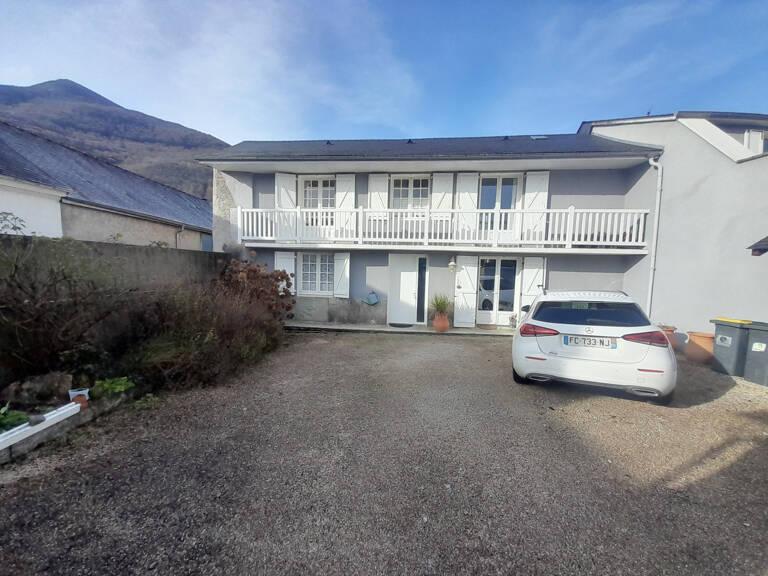 Maison familiale composée de deux logements avec jardin — photo 1
