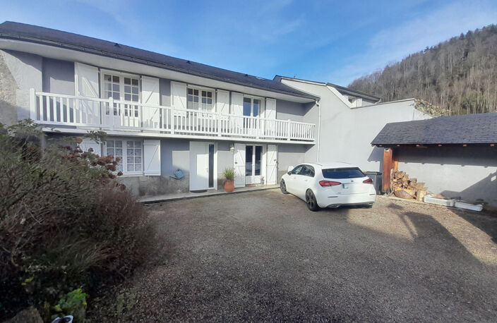 Maison familiale composée de deux logements avec jardin — photo 2
