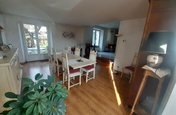 Maison familiale composée de deux logements avec jardin — photo 3