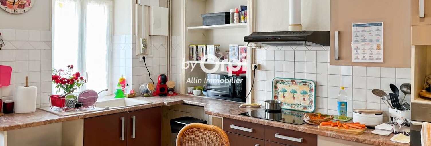 Maison 3 Pièces 75 m² à vendre à Villefranche-d'Allier (03430)