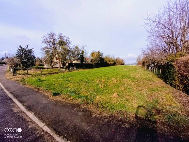 Terrain Gray La Ville 3842 m2 — photo 1