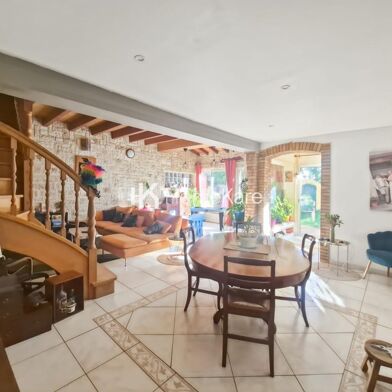 Maison 8 pièces 400000 €