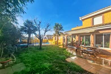 Maison 8 pièces 400000 €