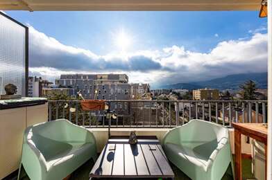 Appartement 5 pièces 255000 €