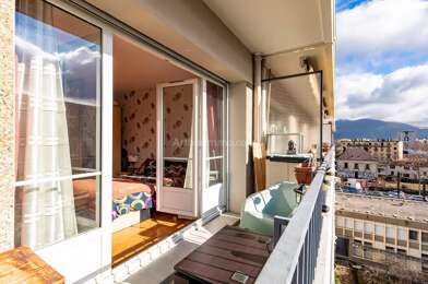 Appartement 5 pièces 227000 €