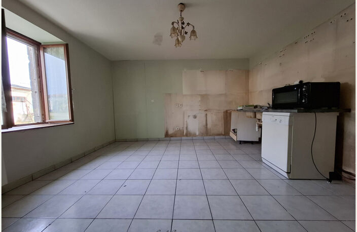 À vendre à Remicourt, à seulement quelques minutes de Mirecourt : maison de 125 m² à rénover — photo 3
