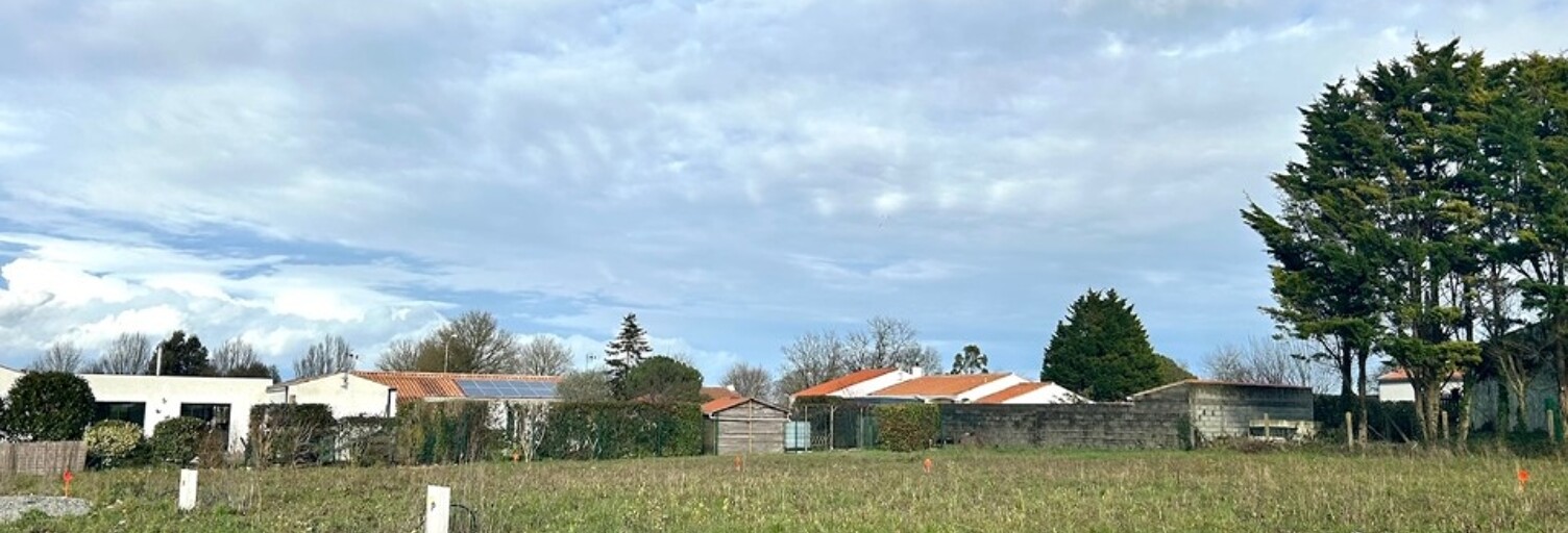 Terrain  333 m² à vendre à Bourgneuf (17220)