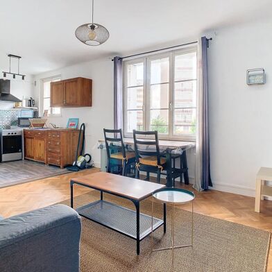 Appartement 3 pièces 720 €