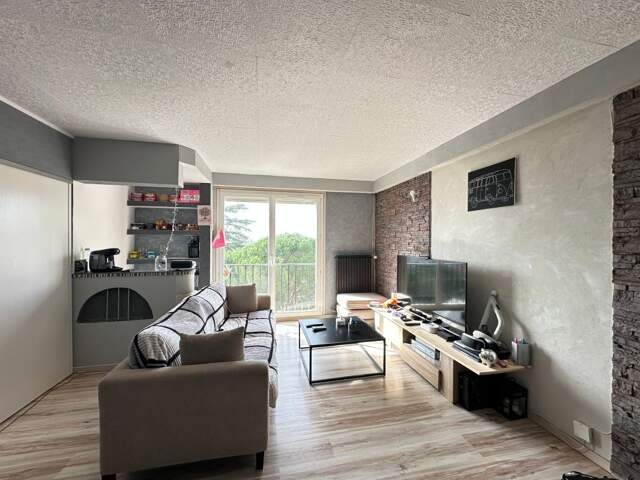Nîmes Appartement T3 de 60 m² pour investissement locatif — photo du bien