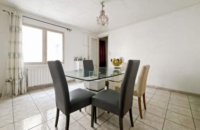 Maison proche des Halles - Terrasse - 2 chambres — photo 4