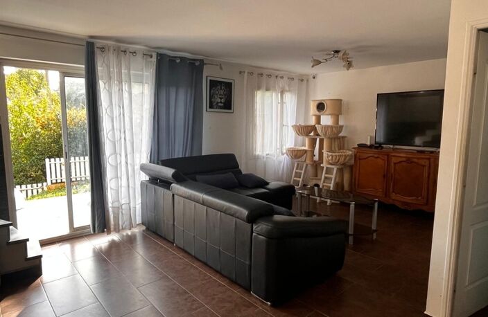 Maison de 150m2 -7 pièces - 5 chambres - 500m2 terrain à GOUSSAINVILLE (95190) — photo 3