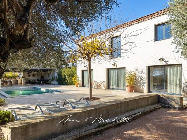 Bastide de 160 m² sur un terrain de 840 m² - 5 chambres à Ceyreste (13600) — photo du bien