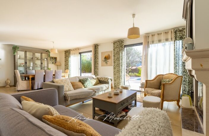 Bastide de 160 m² sur un terrain de 840 m² - 5 chambres à Ceyreste (13600) — photo 4