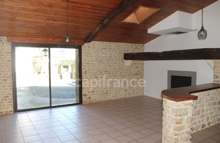 Dpt Deux Sèvres (79), à vendre AIRVAULT maison P7 de 154 m² - Terrain de 565,00 m² — photo 2