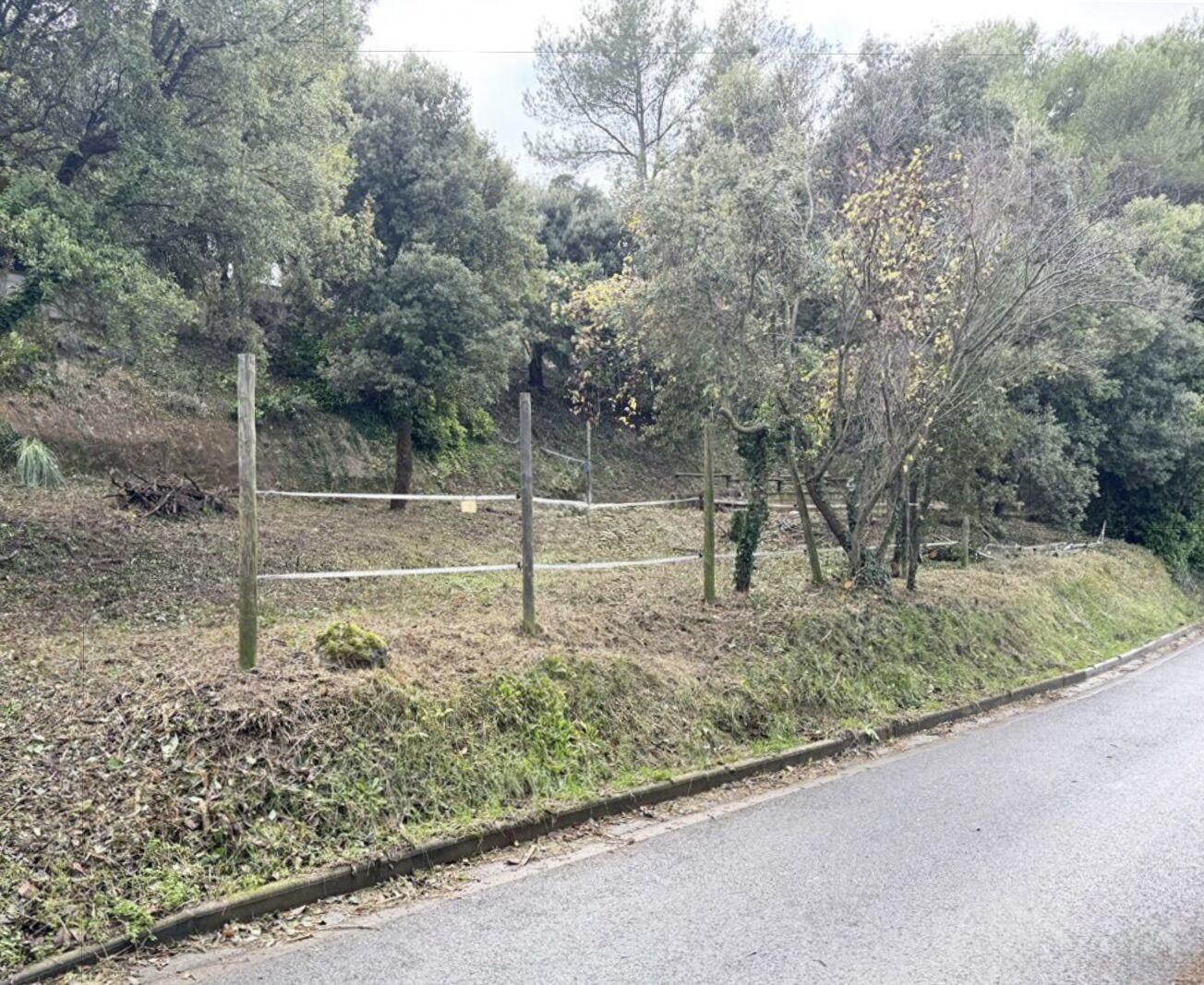 Terrain  à vendre Seillons-Source-d'Argens 83470