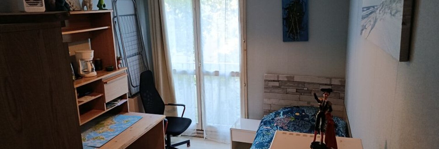 Appartement 1 Pièce 12 m² à louer à Les Ulis (91940)