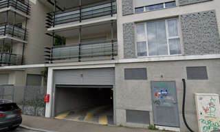 Garage   m² à louer à Lyon 7 (69007)