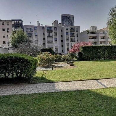 Appartement 1 pièces 900 €