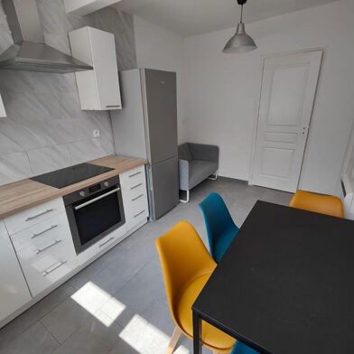 Appartement 4 pièces 650 €