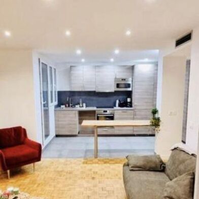 Appartement 5 pièces 550 €