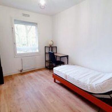 Appartement 5 pièces 520 €