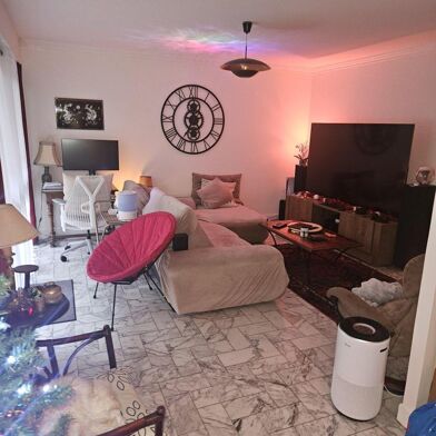 Appartement 4 pièces 2306 €