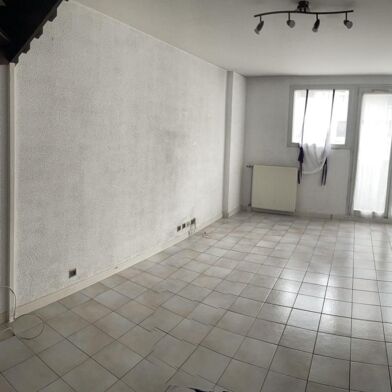 Appartement 3 pièces 1013 €