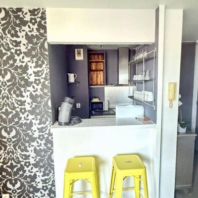 Appartement 1 pièces 860 €