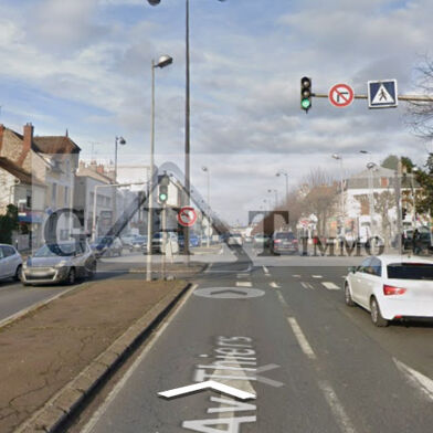 Commerce  750000 €