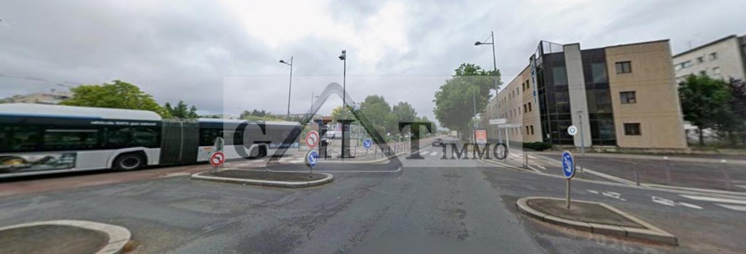 Bureau  42 m² à louer à Bonneuil-sur-Marne (94380)