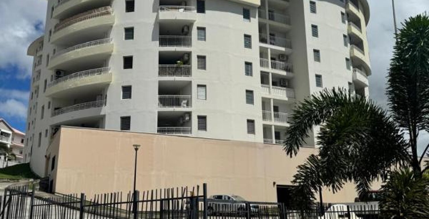 Appartement à vendre de quatre pièces — photo 1