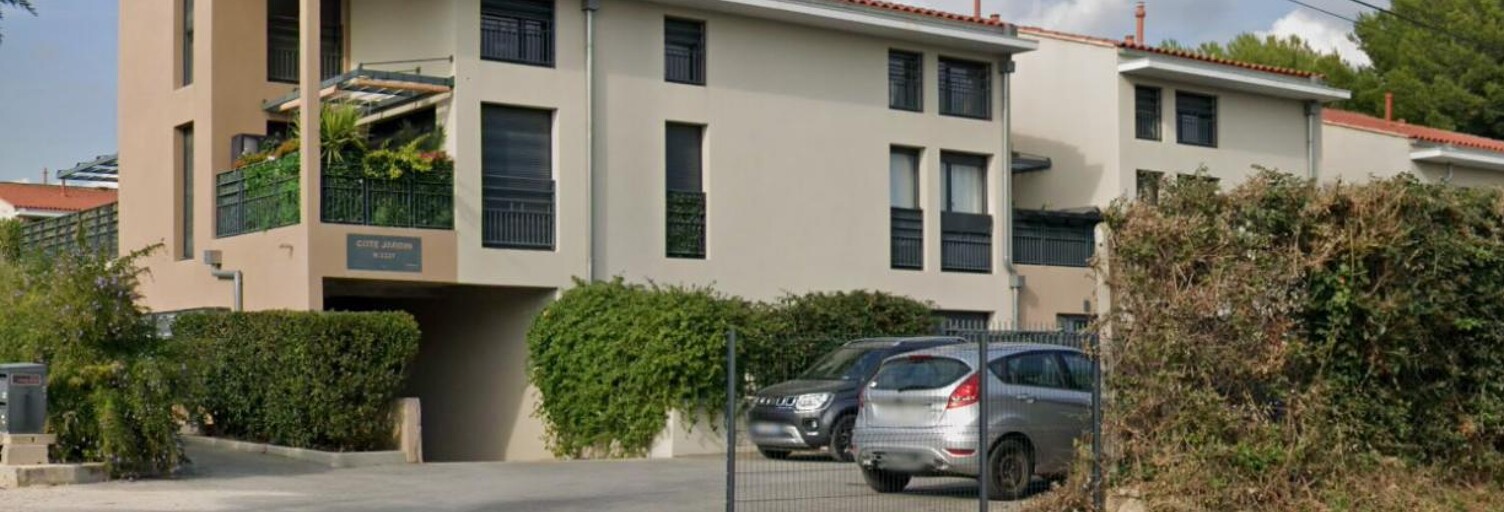 Garage  18 m² à louer à La Ciotat (13600)