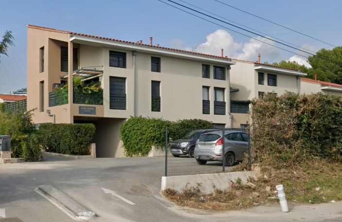 PLACE DE PARKING COUVERTE SOUS SOL - 29€ + TVA — photo 2