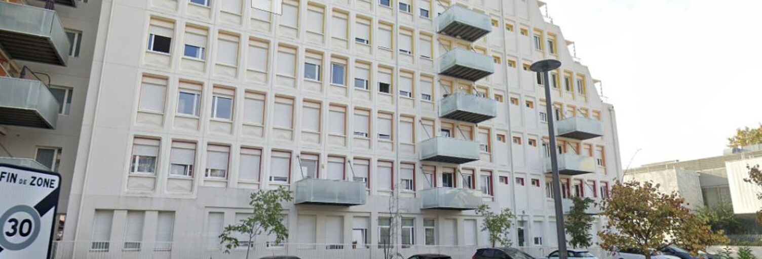 Garage  12 m² à louer à Nîmes (30900)