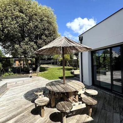 Maison 4 pièces 749000 €