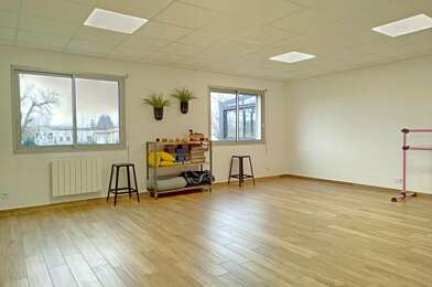 property.type.service  318000 €