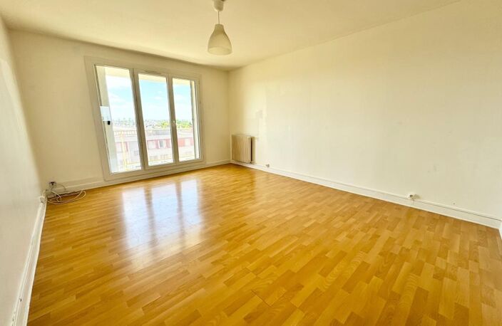 Appartement lumineux avec balcon, cave et parking – Résidence sécurisée — photo 2