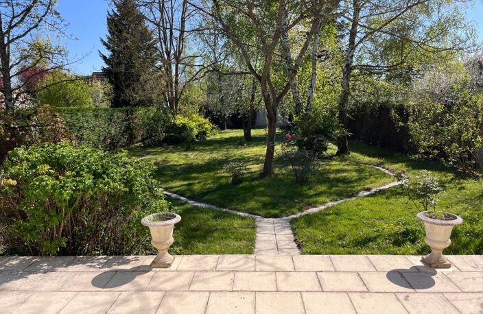 BAISSE DE PRIX ! maison dans le centre bourg de St denis en val — photo 3
