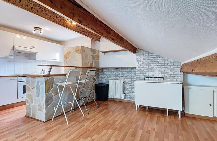 À vendre à Toulon Est (83100), appartement T2 mansardé en dernier étage — photo 5