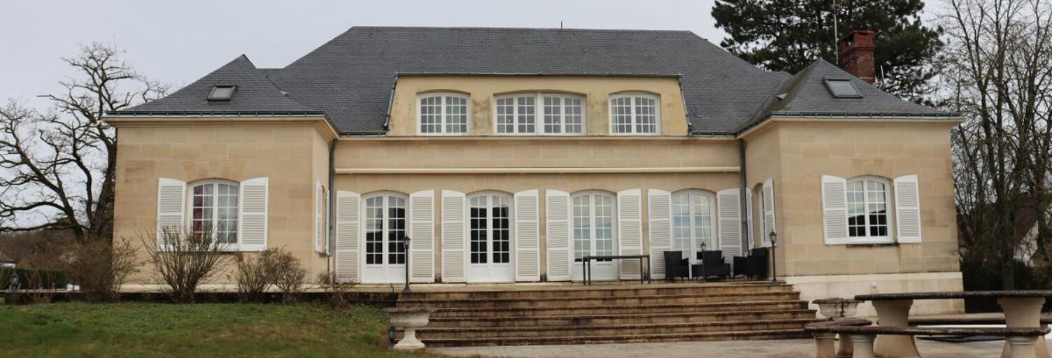 Maison 8 Pièces 400 m² à vendre à Saint-Georges-sur-Baulche (89000)