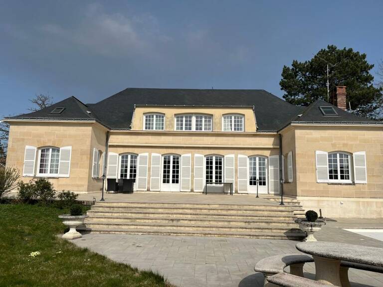 Maison À Vendre — photo 1