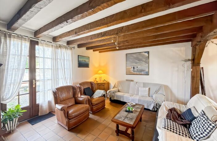 JOUY-LE-POTIER – 7 PIÈCES, 6 CHAMBRES, BEAU TERRAIN : UN BEAU POTENTIEL À PERSONNALISER ! — photo 4