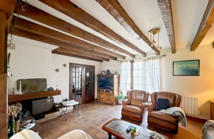JOUY-LE-POTIER – 7 PIÈCES, 6 CHAMBRES, BEAU TERRAIN : UN BEAU POTENTIEL À PERSONNALISER ! — photo 5