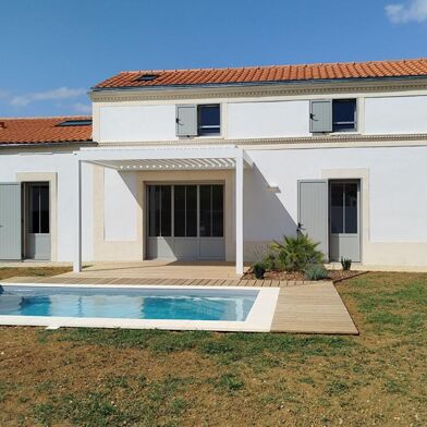 Maison 6 pièces 605780 €